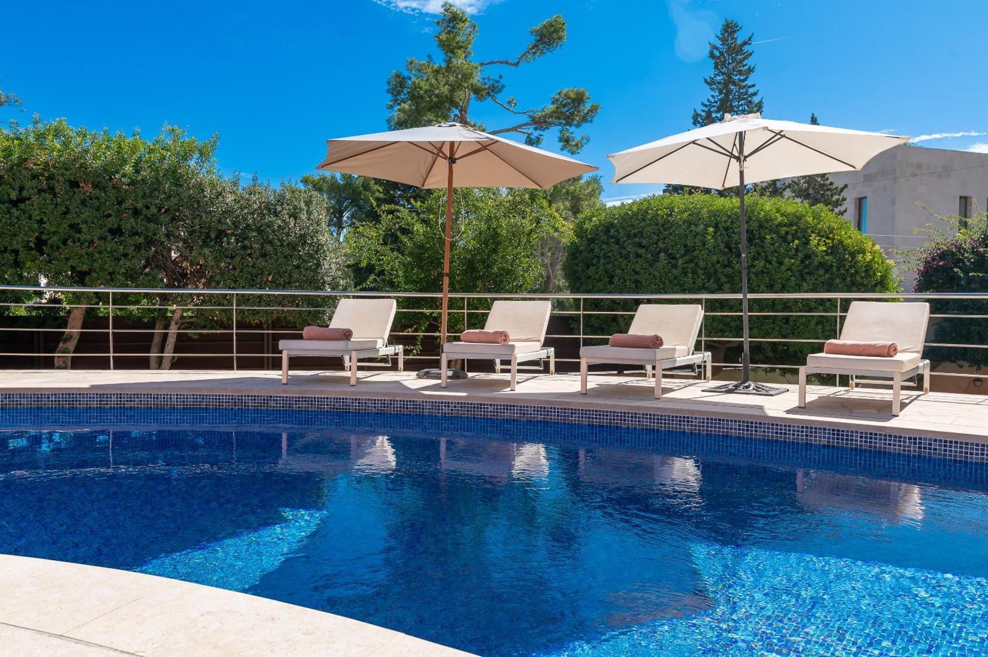 Beach Villa Margot By Sealand Villas Port de Pollenca Exterior photo